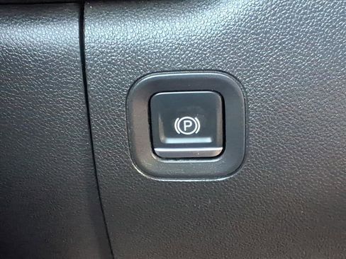 Used 2023 Chevrolet Silverado 1500 Custom Trail Boss image 12