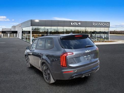 Certified 2022 Kia Telluride EX w/ EX Premium Package AWD/4WD image 6