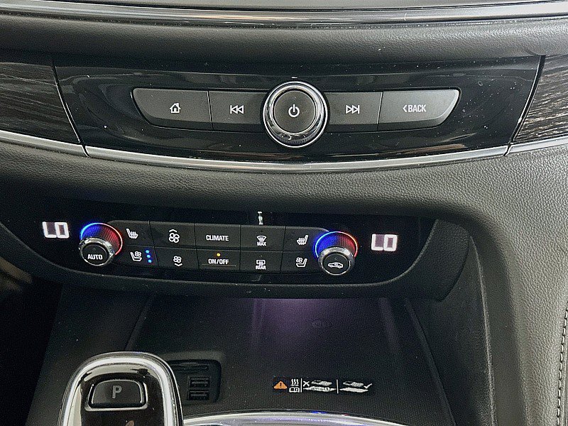 Used 2020 Buick Enclave Avenir w/ Avenir Technology Package AWD/4WD image 18