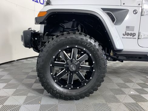 Used 2021 Jeep Gladiator Sport AWD/4WD image 9