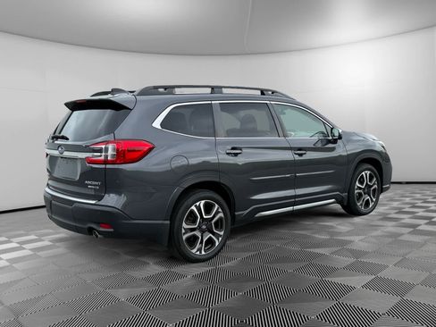 Used 2023 Subaru Ascent Limited w/ Technology Package AWD/4WD image 5