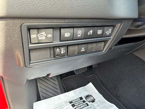 New 2026 Toyota Tundra Limited AWD/4WD image 32