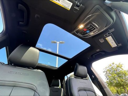 New 2025 Jeep Grand Cherokee L Overland image 26