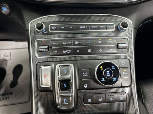 Used 2021 Hyundai Santa Fe Limited AWD/4WD image 17