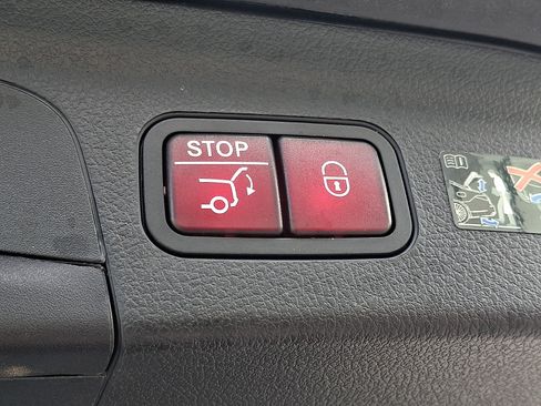 Certified 2026 Mercedes-Benz GLE 350 4MATIC image 31