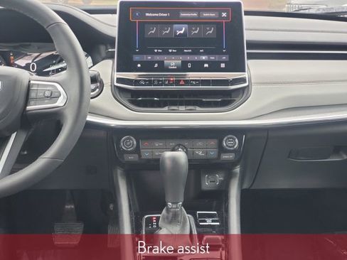 Used 2024 Jeep Compass Limited image 35