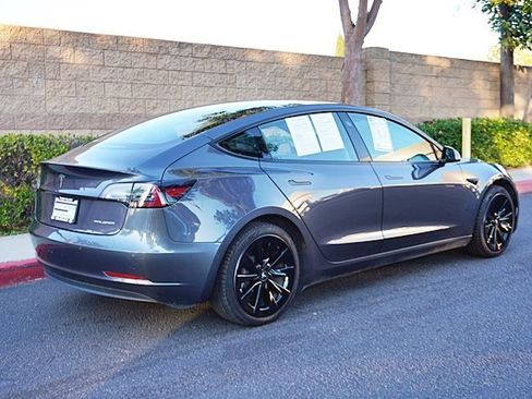 Used 2022 Tesla Model 3 Long Range image 9