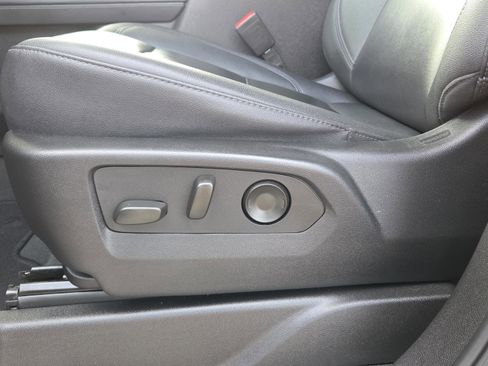 Used 2024 Chevrolet Tahoe LT w/ Luxury Package image 18