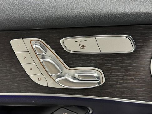 Used 2022 Mercedes-Benz GLC 300 4MATIC image 23