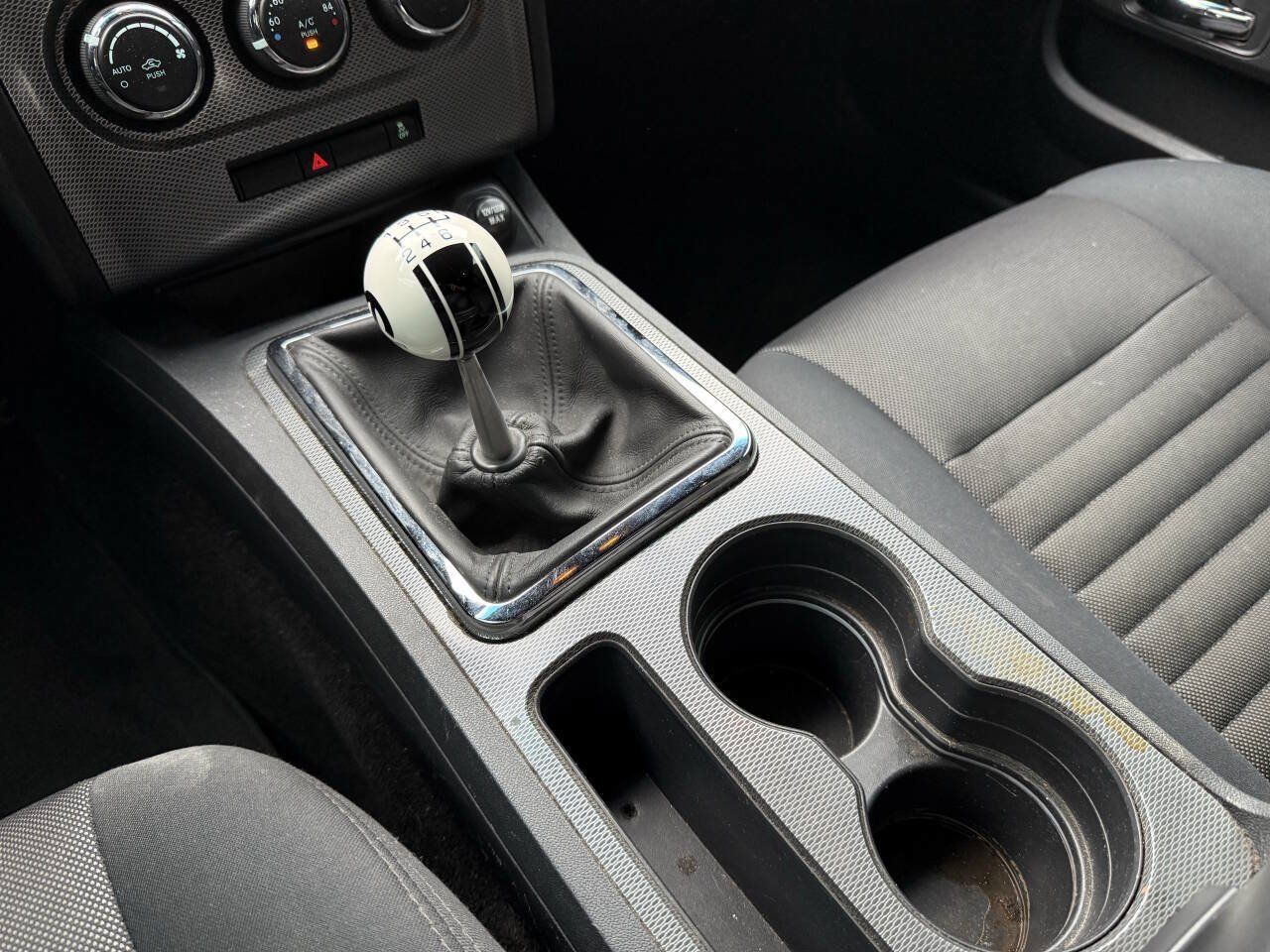 Used 2013 Dodge Challenger R/T RWD image 4