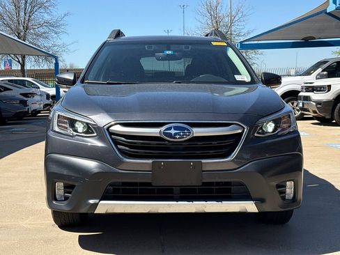 Used 2022 Subaru Outback Limited XT image 2