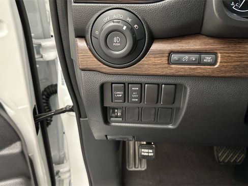 Used 2023 Nissan Titan Platinum Reserve w/ Moonroof Package image 28