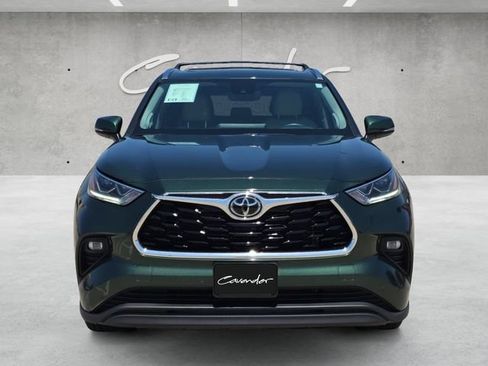Used 2023 Toyota Highlander Limited FWD image 18