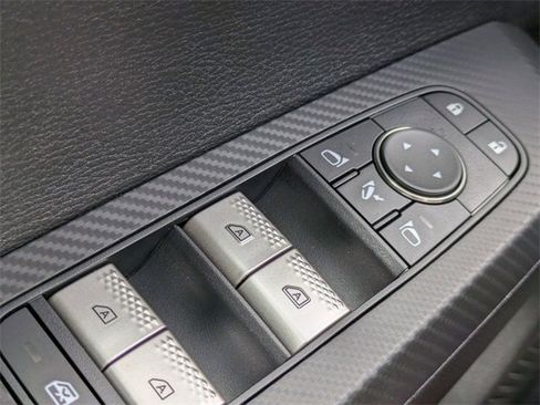 New 2025 Mitsubishi Outlander SEL image 24