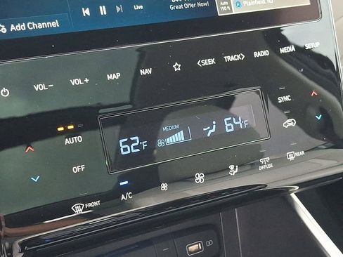 Used 2024 Hyundai Tucson Limited image 17