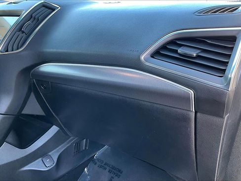 Used 2019 Ford Edge Titanium w/ Equipment Group 301A image 18