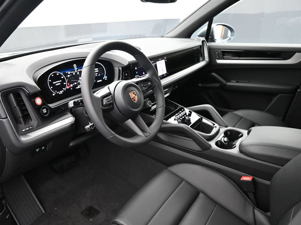 Used 2026 Porsche Cayenne AWD/4WD image 4