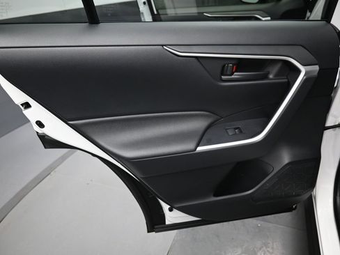 Certified 2025 Toyota RAV4 LE image 27