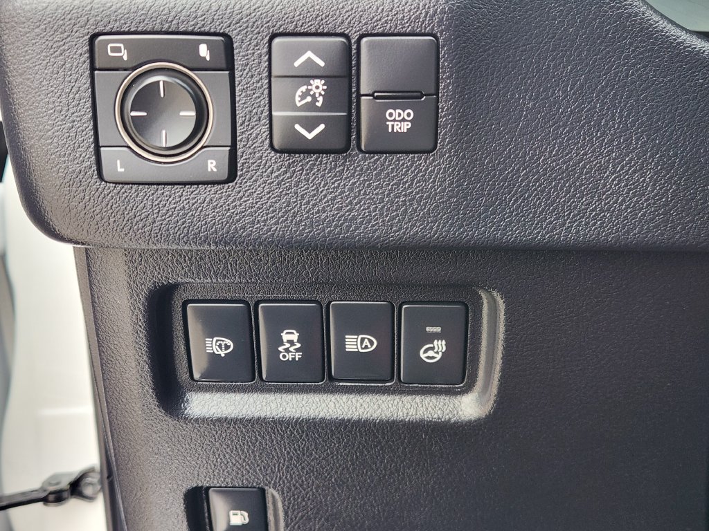 Certified 2023 Lexus GX 460 Premium w/ Premium Package AWD/4WD image 20