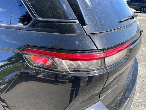 Used 2022 Jeep Grand Cherokee Altitude image 20