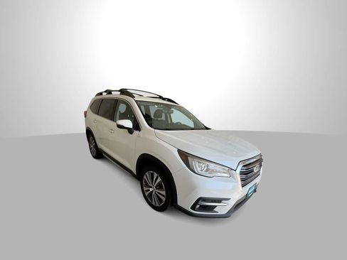 Used 2019 Subaru Ascent Limited w/ Popular Package #3 AWD/4WD image 2