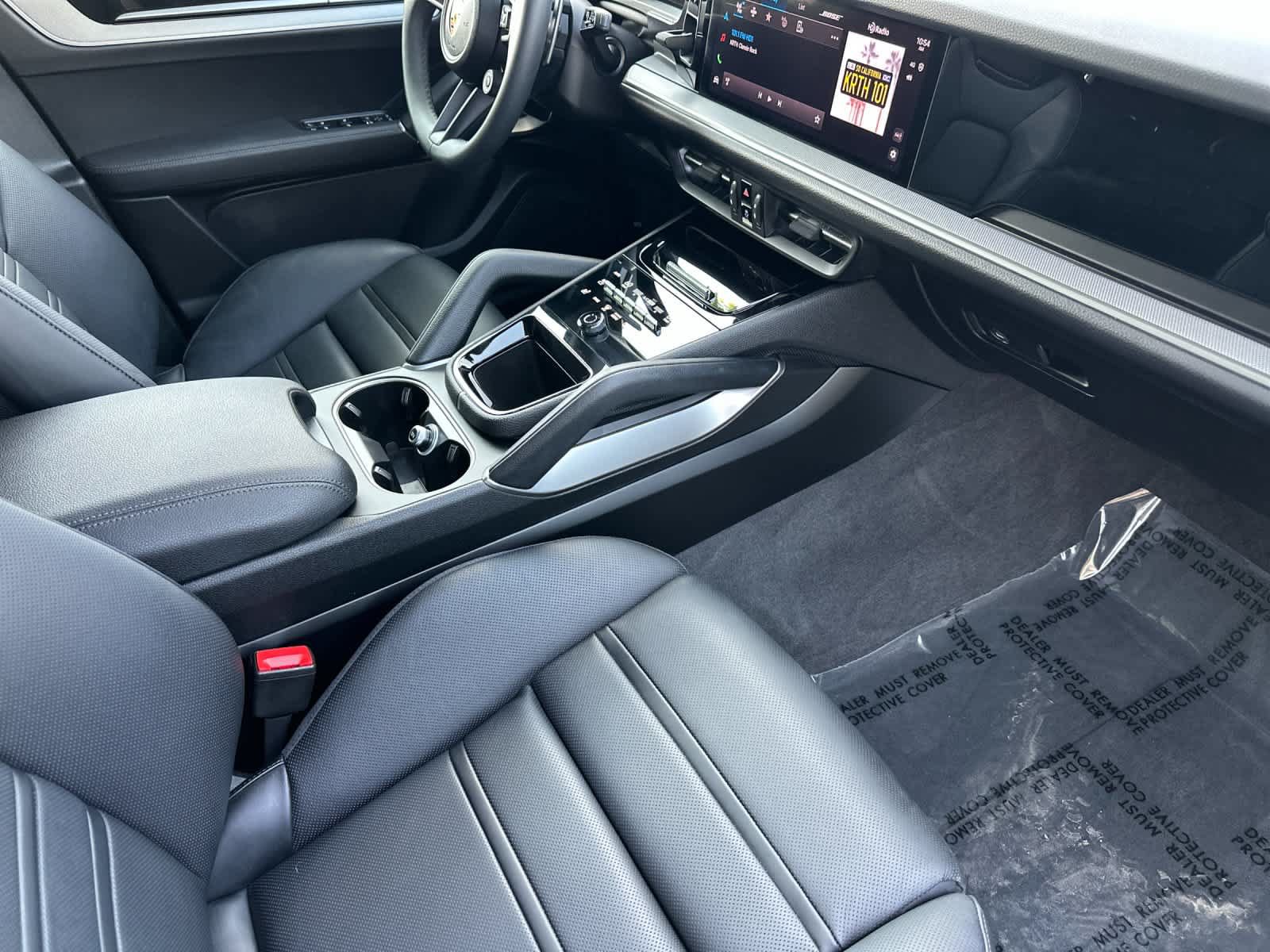 Certified 2025 Porsche Cayenne S AWD/4WD image 17