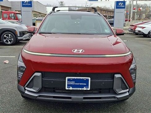 Certified 2025 Hyundai Kona Limited image 3