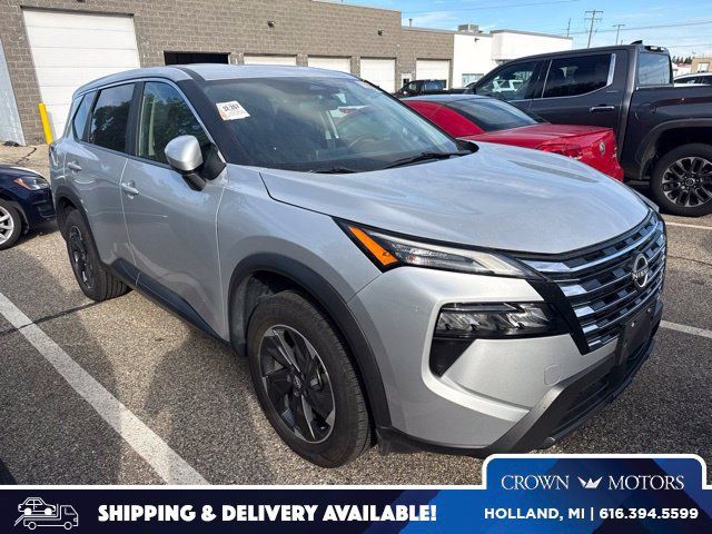 Used 2024 Nissan Rogue SV AWD/4WD image 1