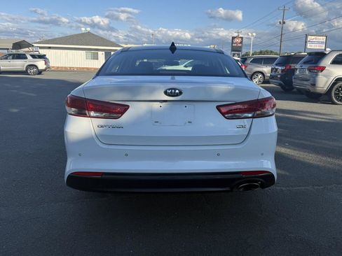 Used 2016 Kia Optima EX w/ Premium Package FWD image 5