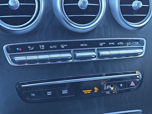 Certified 2021 Mercedes-Benz GLC 300 4MATIC image 23