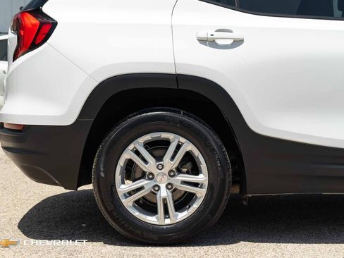Used 2021 GMC Terrain SLE w/ Driver Convenience Package FWD image 5