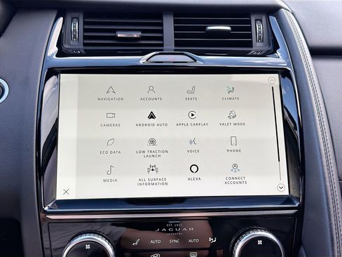 Used 2022 Jaguar E-PACE SE image 29