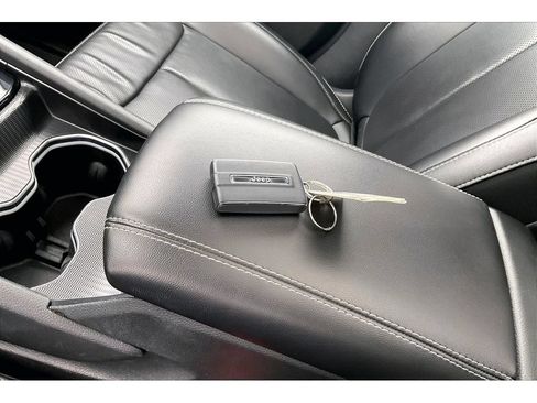 Used 2024 Jeep Grand Cherokee L Limited w/ Luxury Tech Group II AWD/4WD image 11