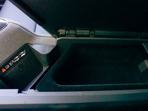 New 2025 Cadillac Optiq Luxury 1 image 27