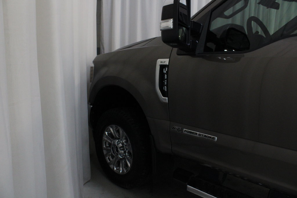 Used 2019 Ford F350 XLT w/ XLT Premium Package AWD/4WD image 28