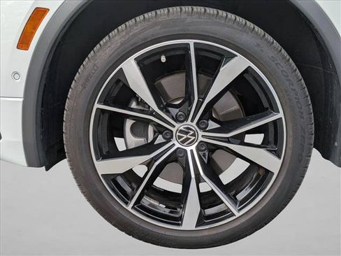 Used 2024 Volkswagen Tiguan SEL R-Line AWD/4WD image 25