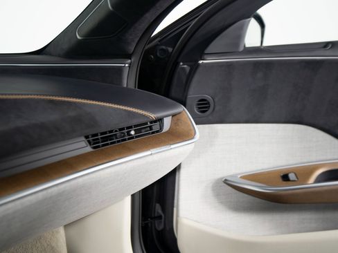 Used 2022 Lucid Air Grand Touring image 22