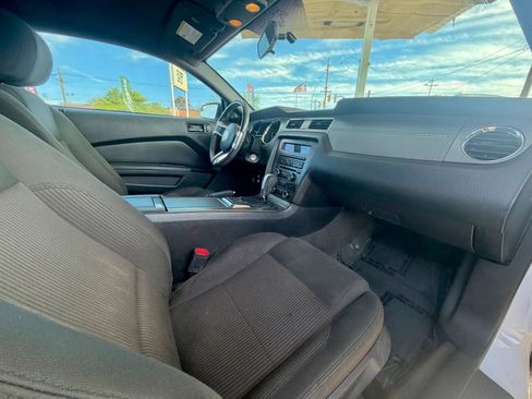 Used 2014 Ford Mustang Coupe RWD image 18