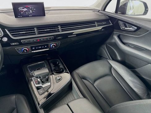 Used 2019 Audi Q7 3.0T Prestige AWD/4WD image 25