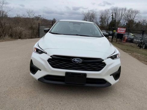 Used 2024 Subaru Impreza 2.0i image 3