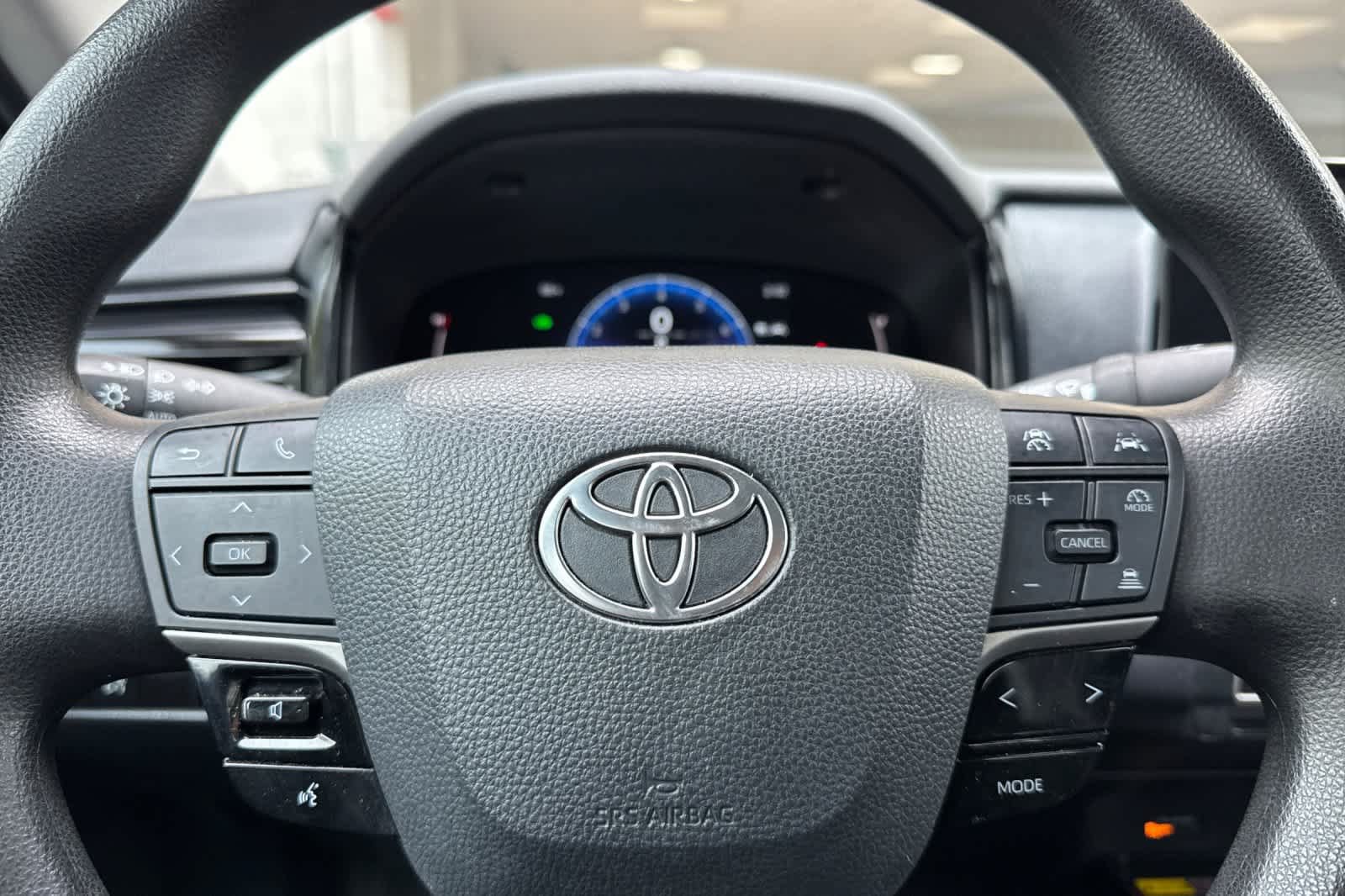 Used 2025 Toyota Camry LE FWD image 24
