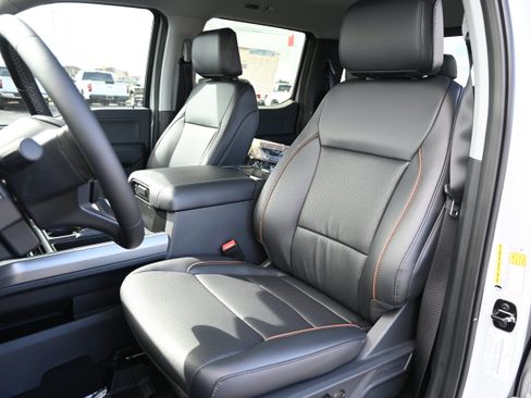 New 2026 Ford F250 Lariat w/ Black Appearance Package AWD/4WD image 32