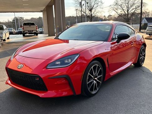 Used 2023 Toyota GR86 image 7