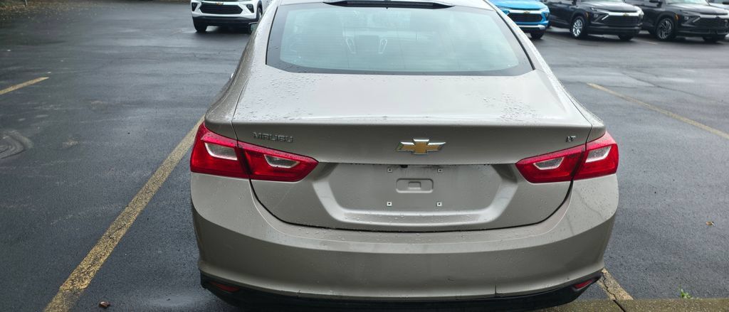 Used 2023 Chevrolet Malibu LT FWD image 5