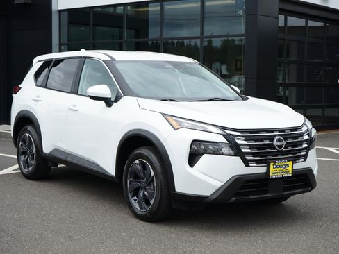 Used 2024 Nissan Rogue SV image 9