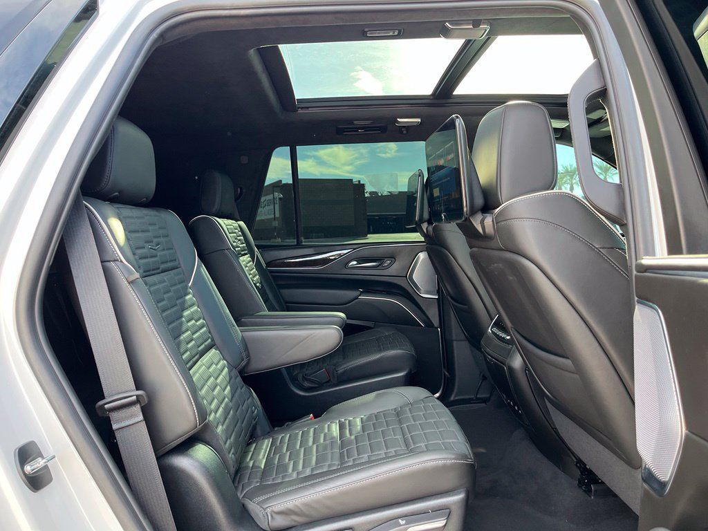 Used 2024 Cadillac Escalade Sport Platinum AWD/4WD image 19