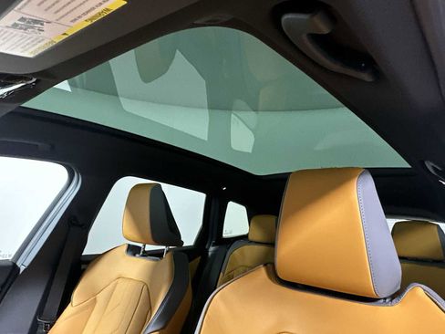 Used 2025 BMW X3 xDrive30i w/ Premium Package AWD/4WD image 17