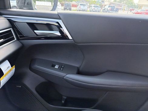 New 2026 Mitsubishi Outlander LE AWD/4WD image 25