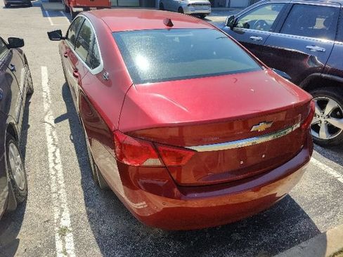 Used 2014 Chevrolet Impala LT w/ Convenience Package FWD image 6