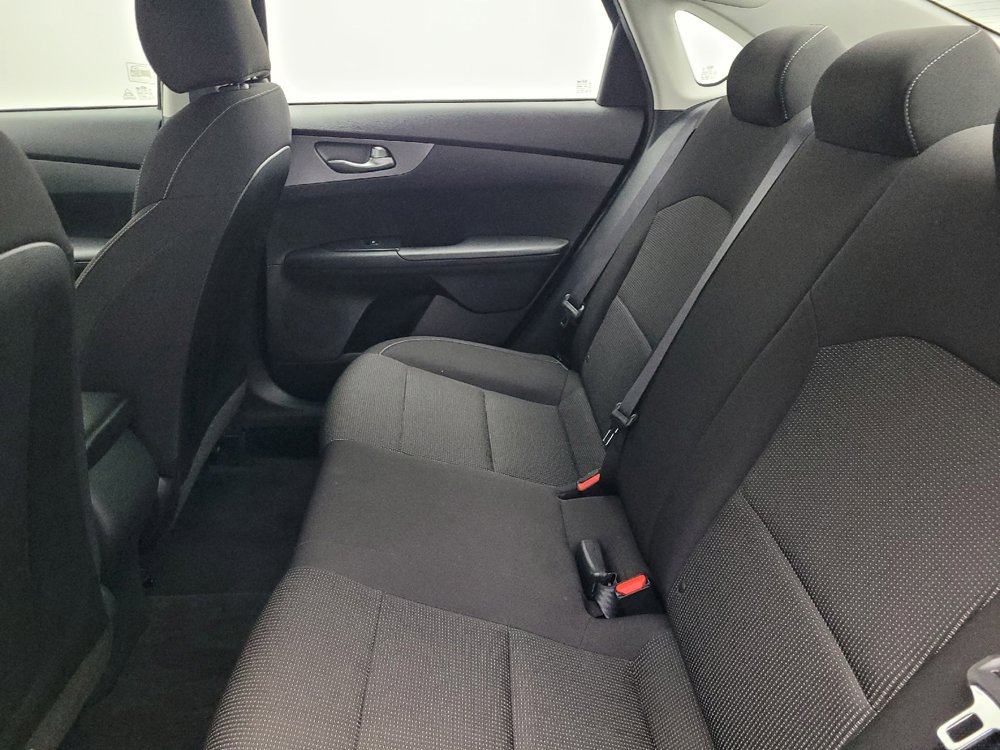 Used 2020 Kia Forte LXS FWD image 18